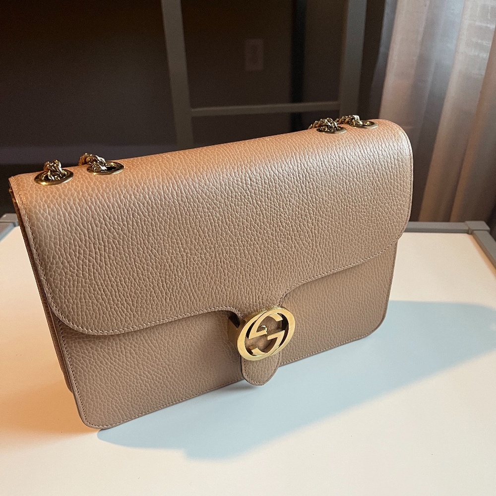 Authentic Gucci Interlock GG Crossbody/Double strap Handbag